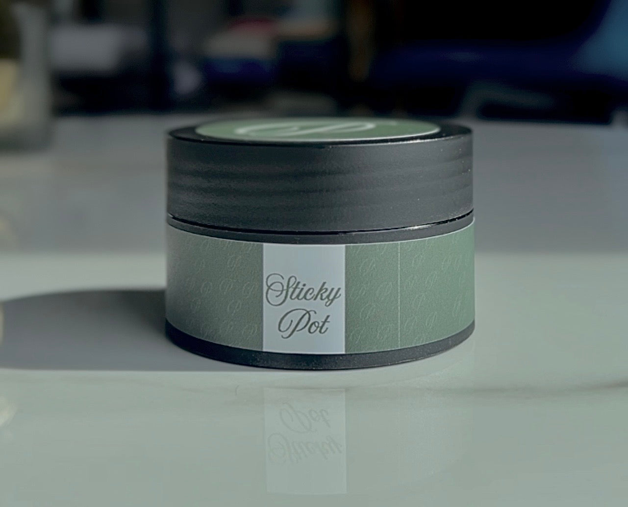 Sticky Pot